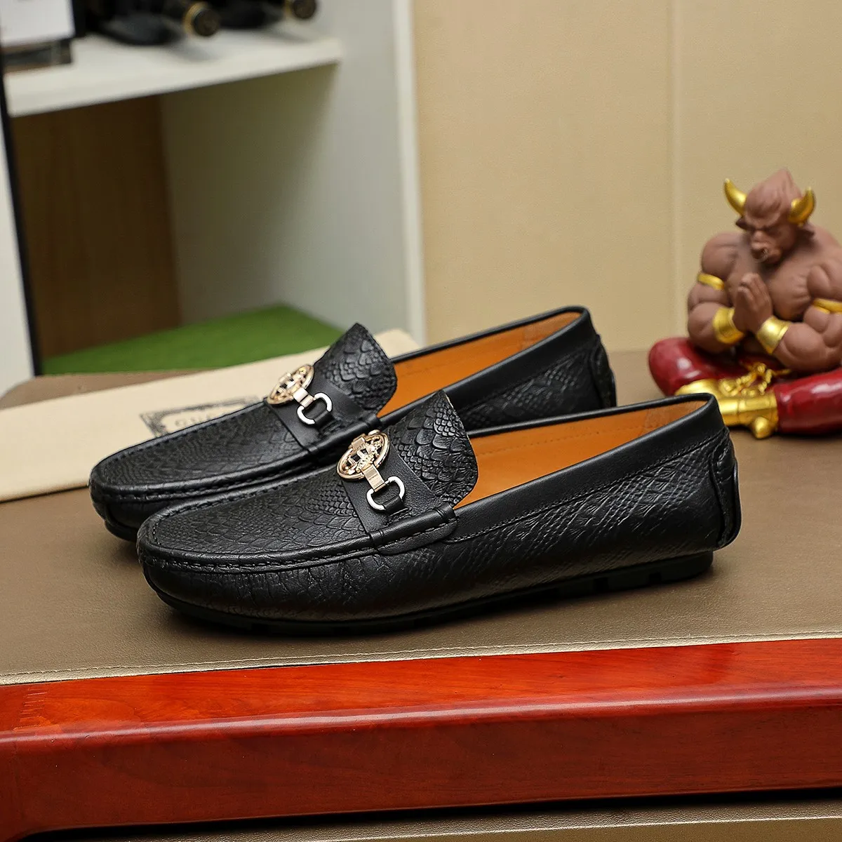 Men's shoes 💰360💰💰GUCCI Gucci official website synchronizes the latest model 🛃The upper is made of imported cowhide, 🐷leather lining, rubber outsole, 🎩🎩top-notch handcrafted workmanship with fine stitches and threads🔍definitely satisfy those perfectionist men who pursue high luxury quality 👏 Colors available! Code number 38-45 Large quantity in stock